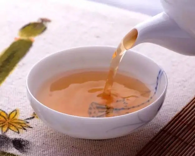 普洱茶越喝越餓？喝普洱茶真能刮油嗎？