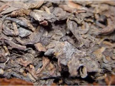 普洱茶你必須要懂：白霜與發(fā)霉。