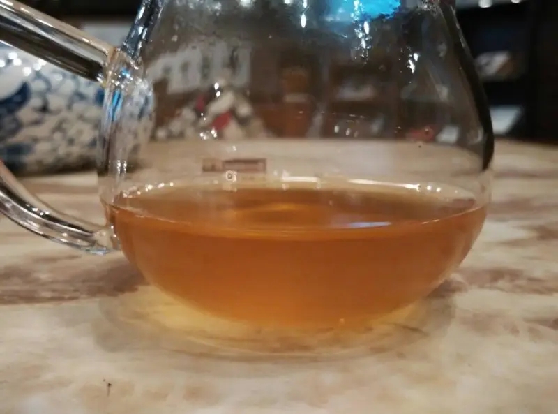 普洱茶湯冷卻后為何會變渾濁？