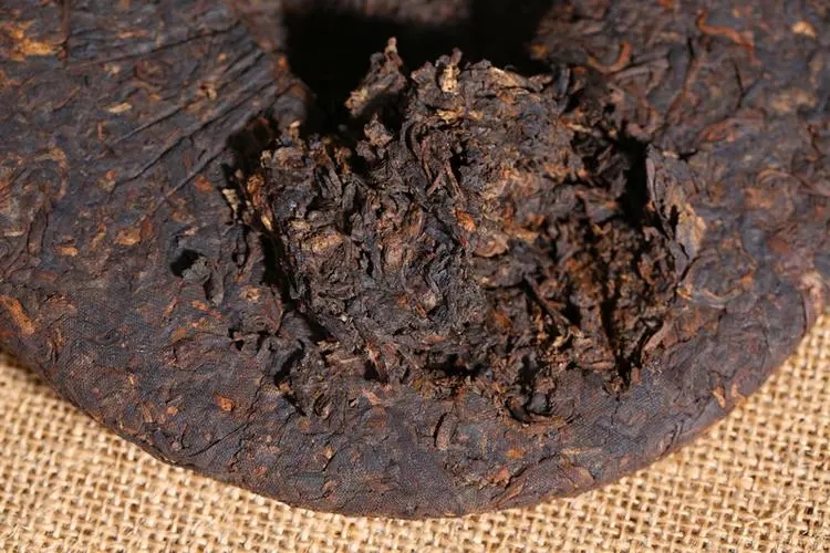 普洱茶的幾個(gè)熱點(diǎn)問(wèn)題解答，看完終于明白了！