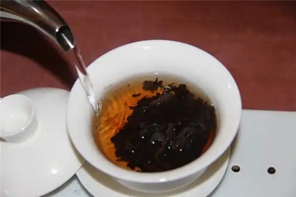 為什么你泡的熟茶，湯色像醬油？