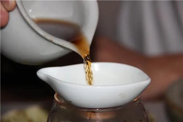 學(xué)會(huì)這4招，快速判斷出普洱茶年份！