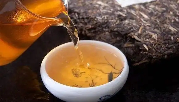 為什么越來越多人選擇普洱茶！